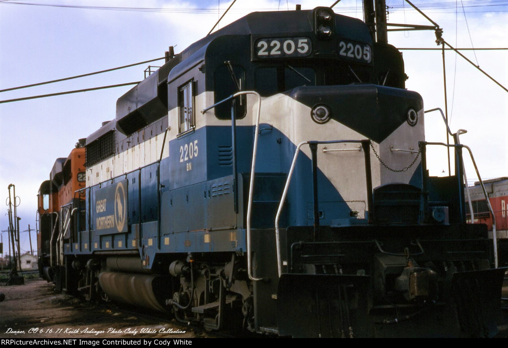 Burlington Northern GP30 2205